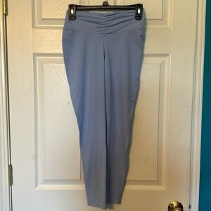 women’s size medium light blue leggings never worn but took of tags